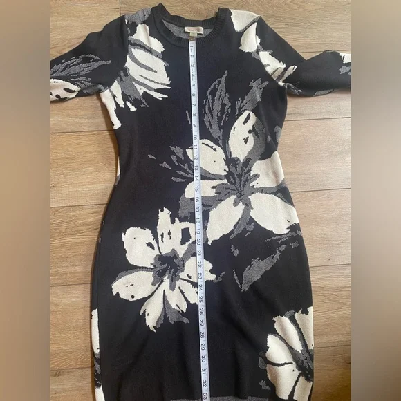 Calvin Klein Black and White Knit Dress 3/4 Sleeve Crew Neck - Picture 6 of 9